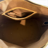 853 Pre-owned Authentic Bag with COA